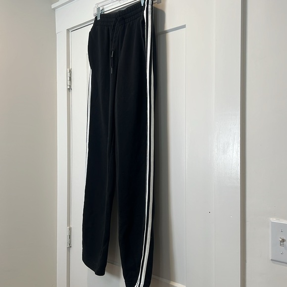 Adidas Black Track Pants with White Stripes size large. In excellent condition! - Picture 4 of 7